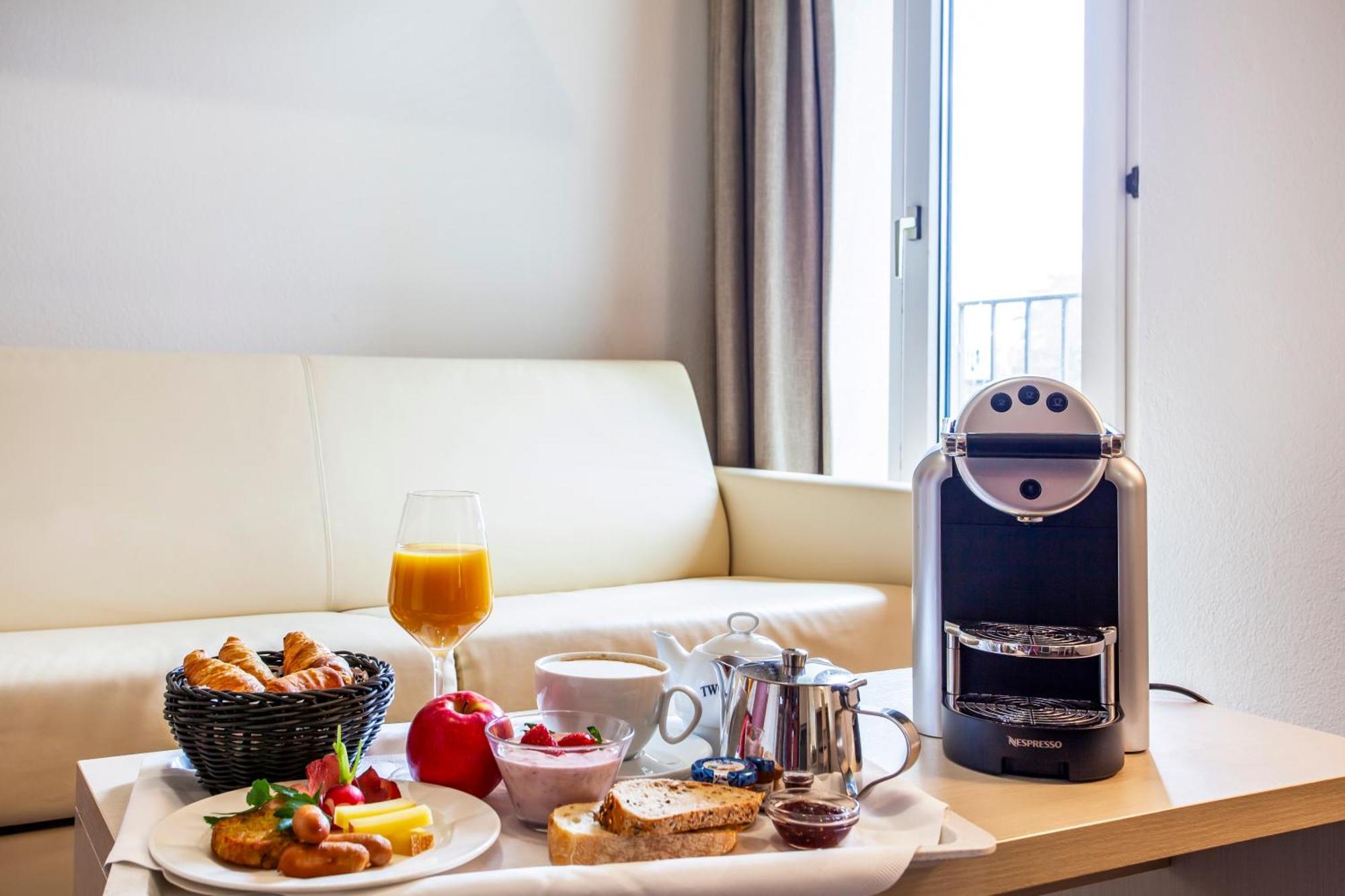 Hotel La Longeraie มอร์เกส ภายนอก รูปภาพ