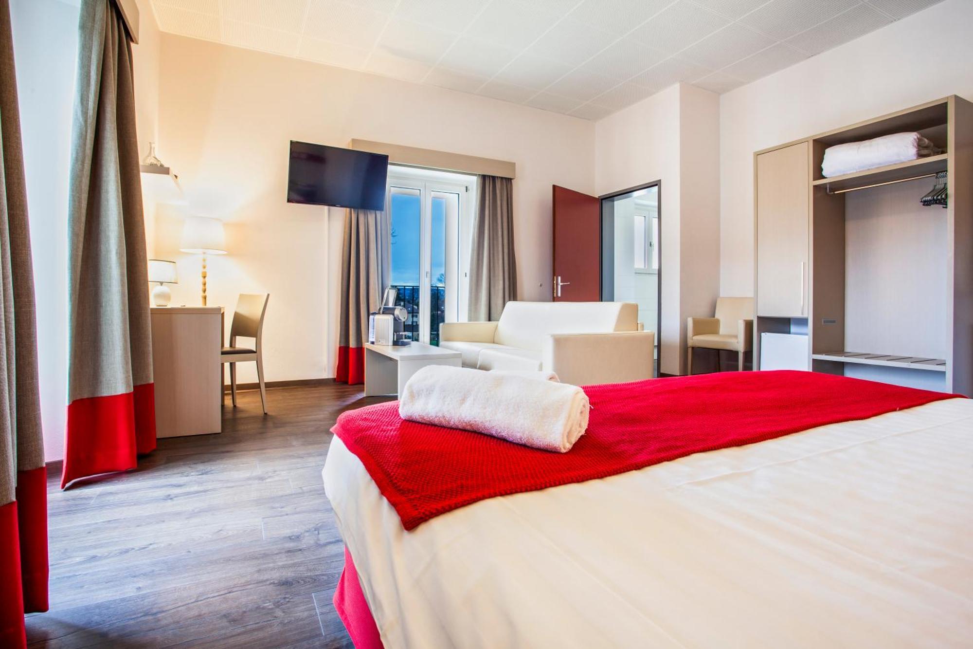 Hotel La Longeraie มอร์เกส ภายนอก รูปภาพ