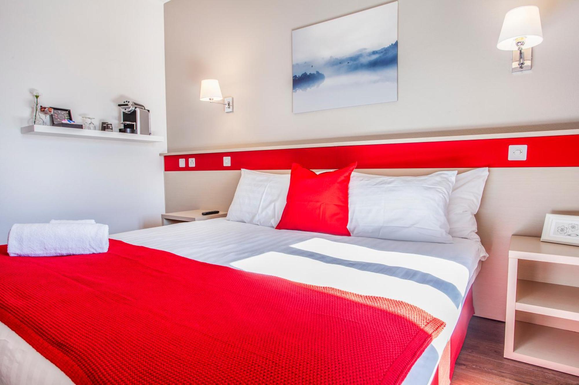 Hotel La Longeraie มอร์เกส ภายนอก รูปภาพ
