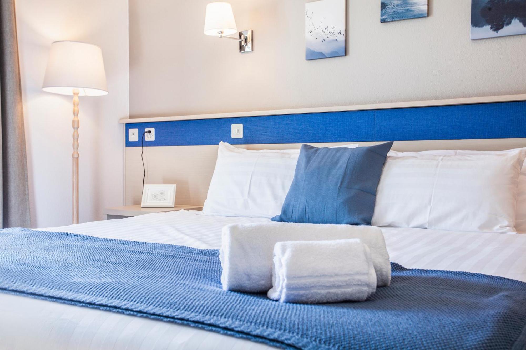 Hotel La Longeraie มอร์เกส ภายนอก รูปภาพ