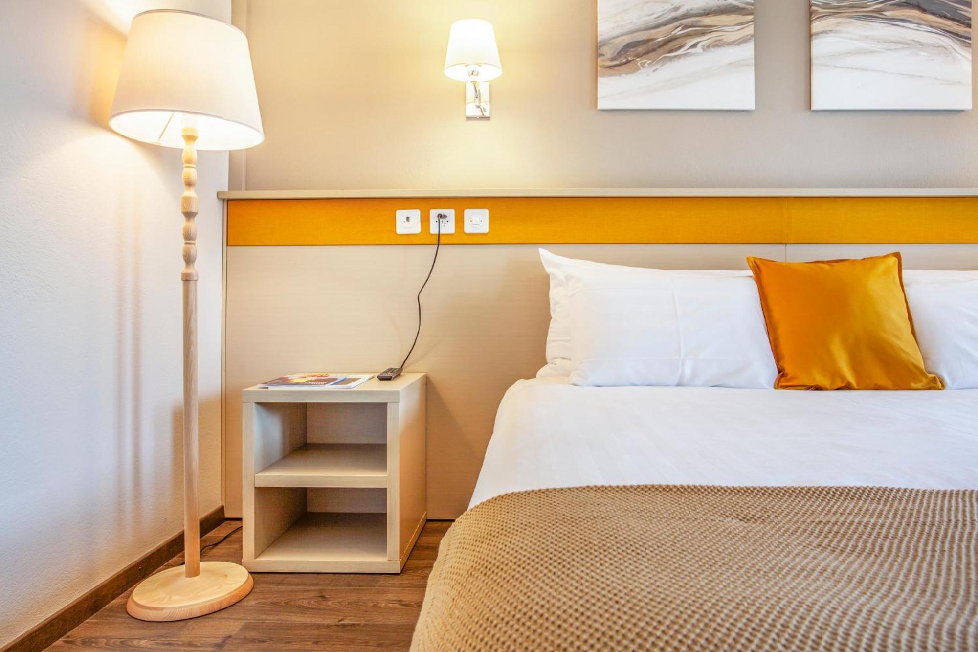 Hotel La Longeraie มอร์เกส ภายนอก รูปภาพ
