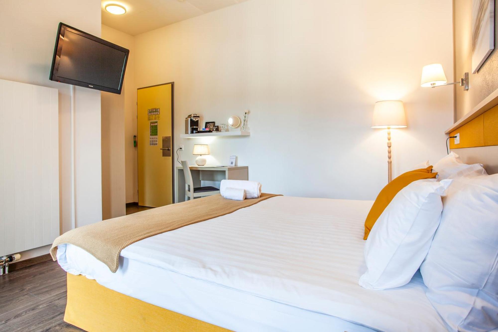 Hotel La Longeraie มอร์เกส ภายนอก รูปภาพ