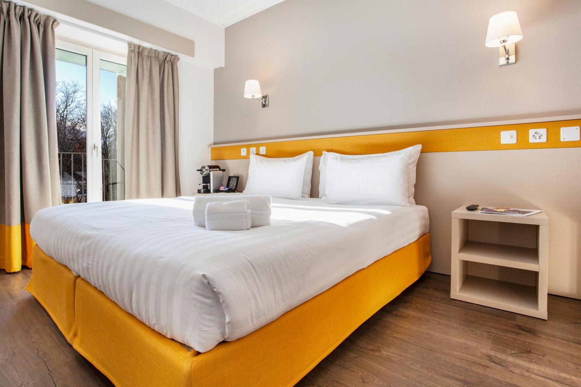 Hotel La Longeraie มอร์เกส ภายนอก รูปภาพ