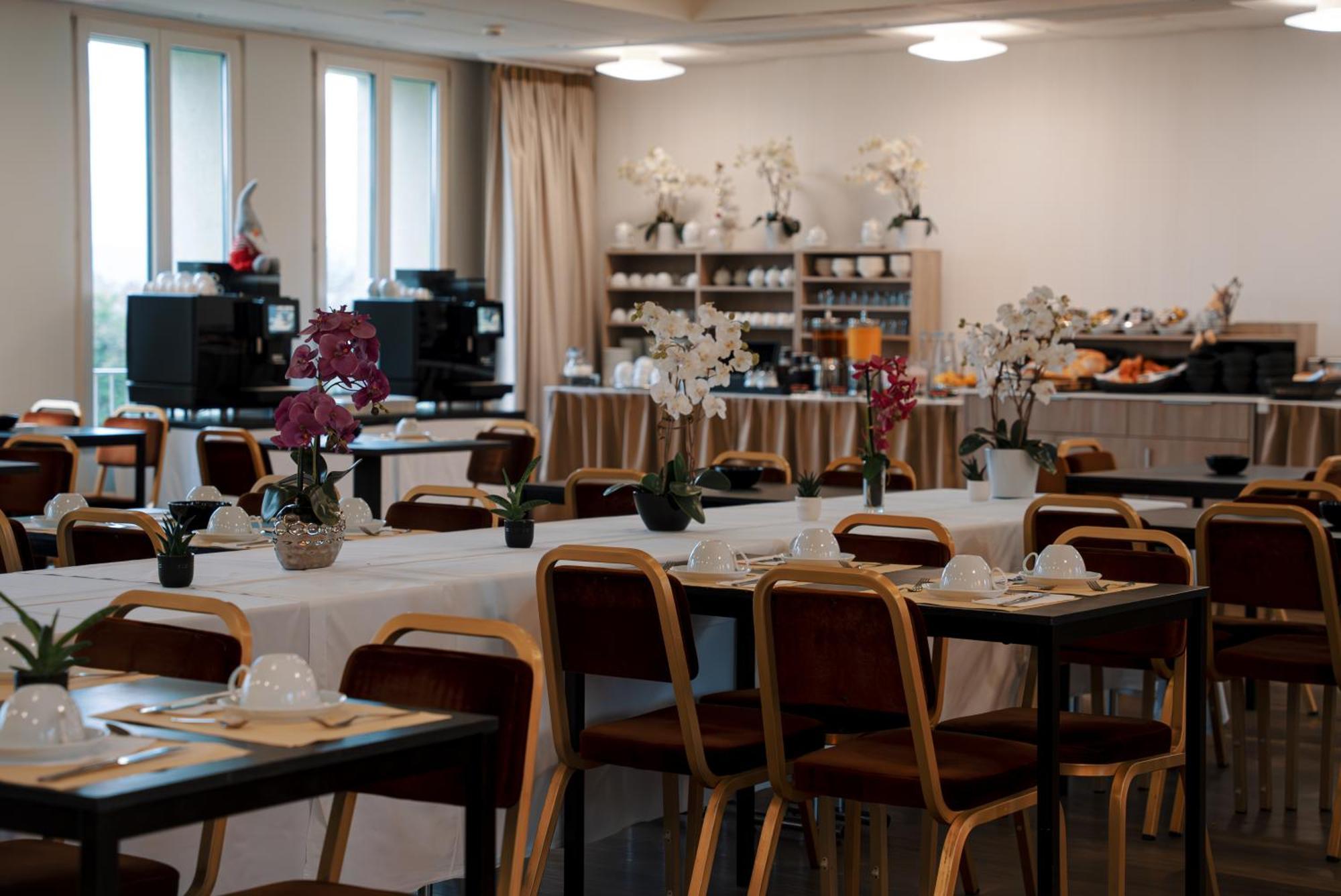 Hotel La Longeraie มอร์เกส ภายนอก รูปภาพ